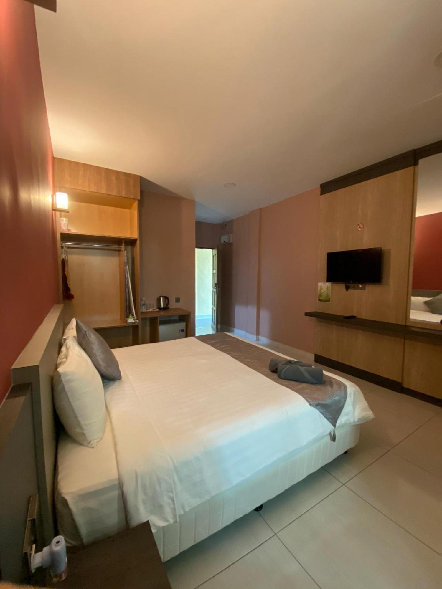 Grand Village Inn Pantai Cenang (Langkawi) Exterior foto