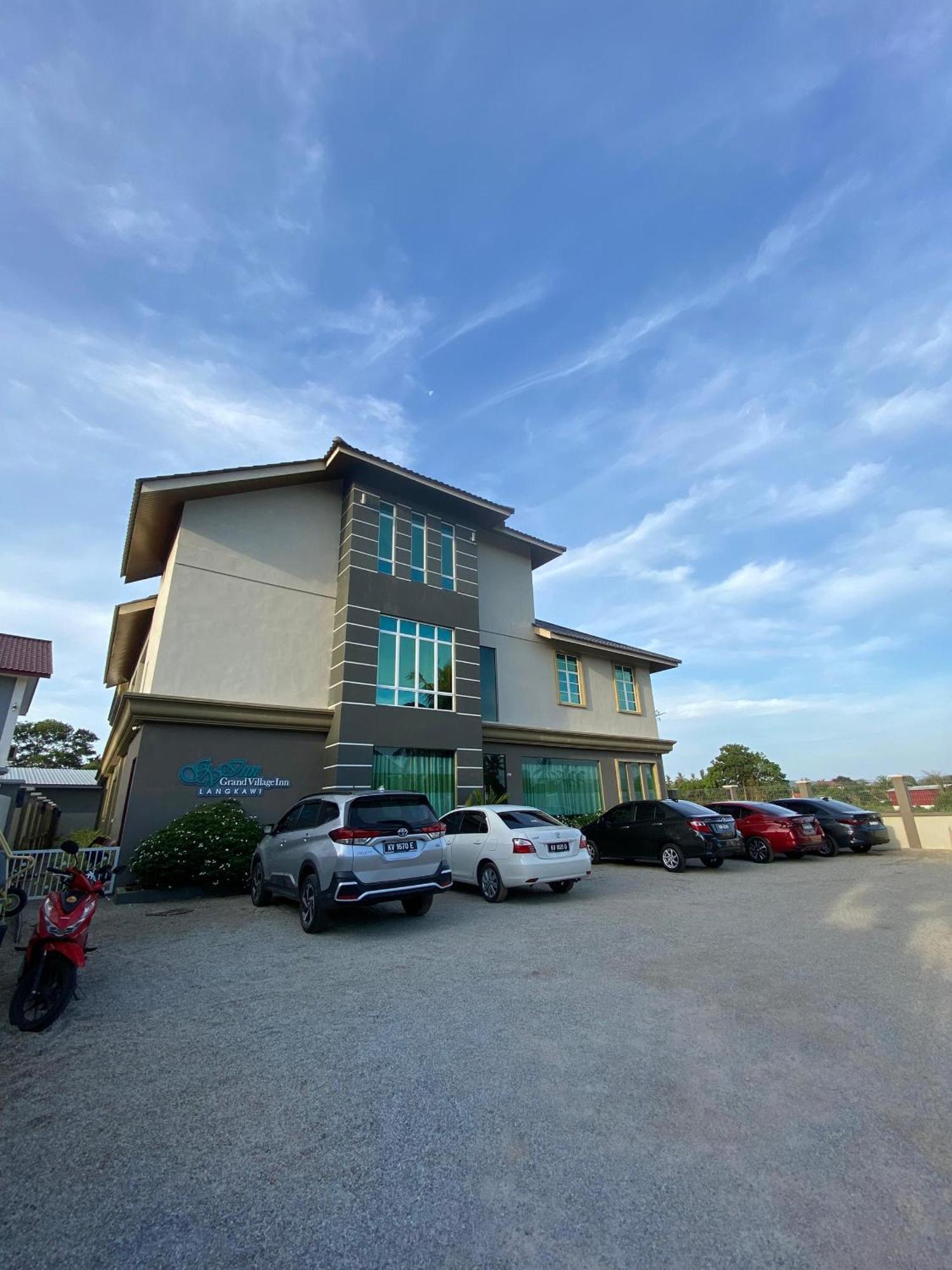 Grand Village Inn Pantai Cenang (Langkawi) Exterior foto