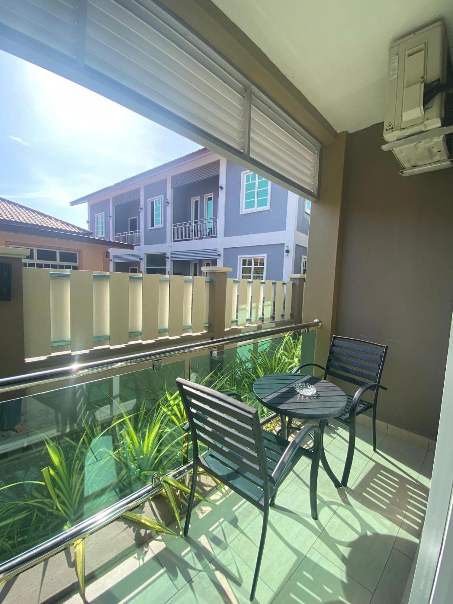Grand Village Inn Pantai Cenang (Langkawi) Exterior foto