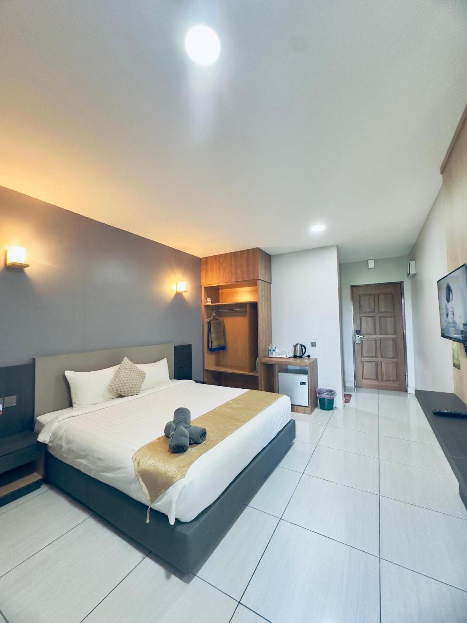 Grand Village Inn Pantai Cenang (Langkawi) Exterior foto